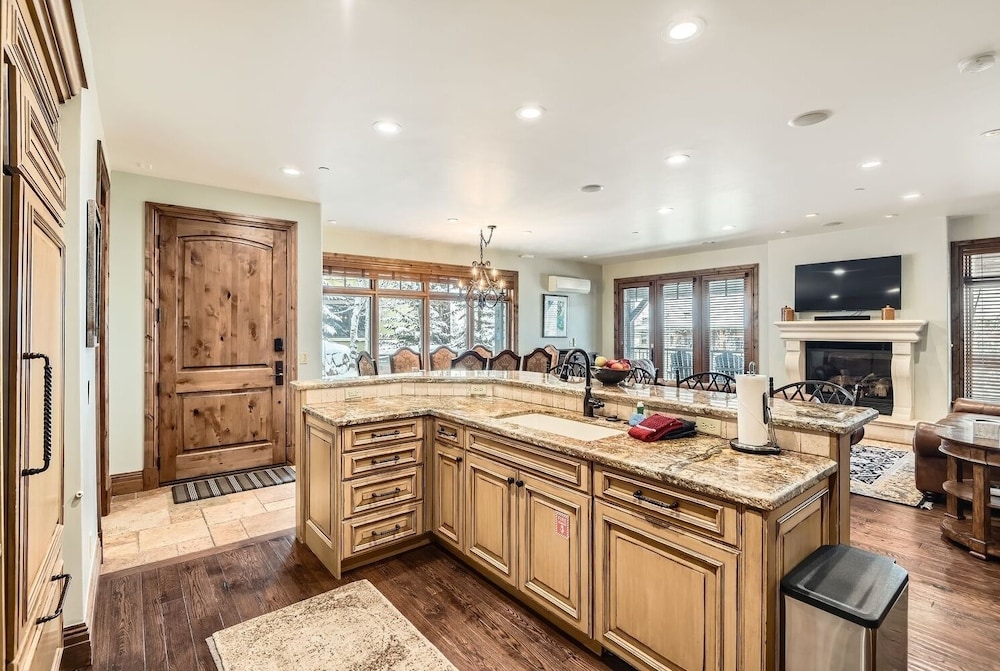 Strand Haus Ski In Ski Out At Canyons 2 Bedroom Condo
