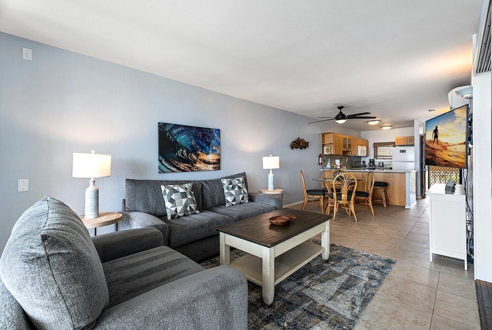 Ocean Front With Private Lanai - In-unit AC - Vrkcv