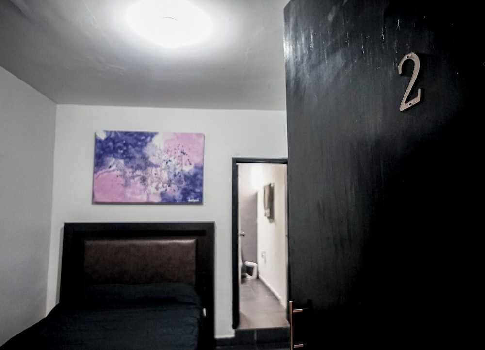 Private room Downtown 2 Guests