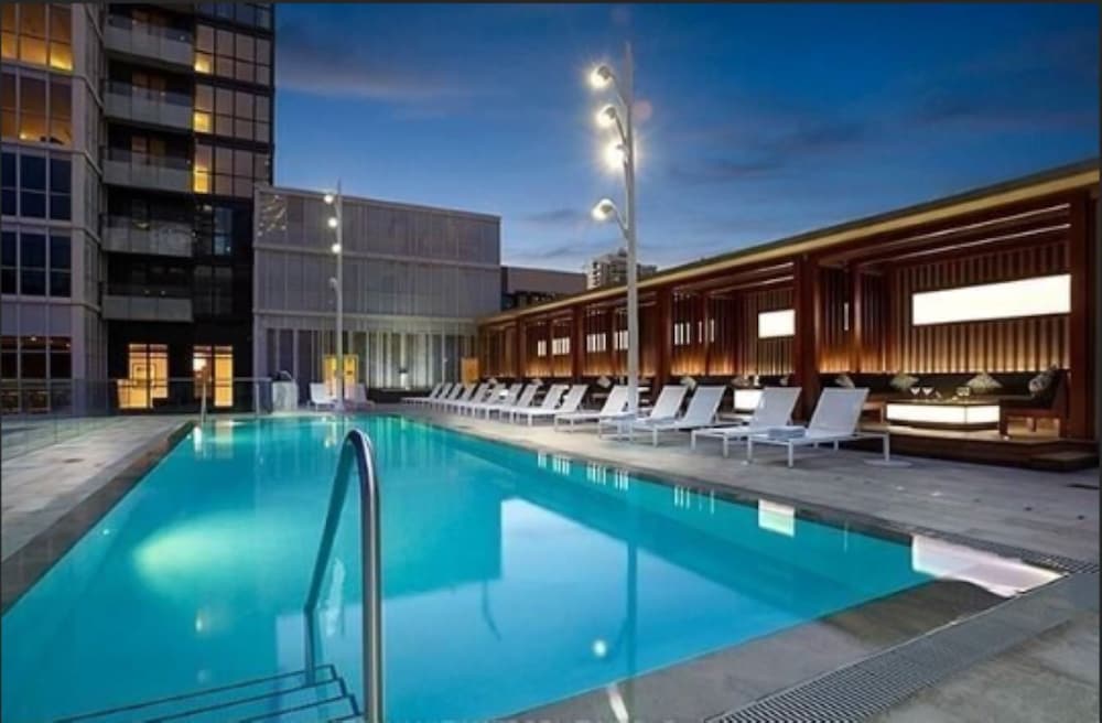 Gorgeous Lakeview Boutique Suites