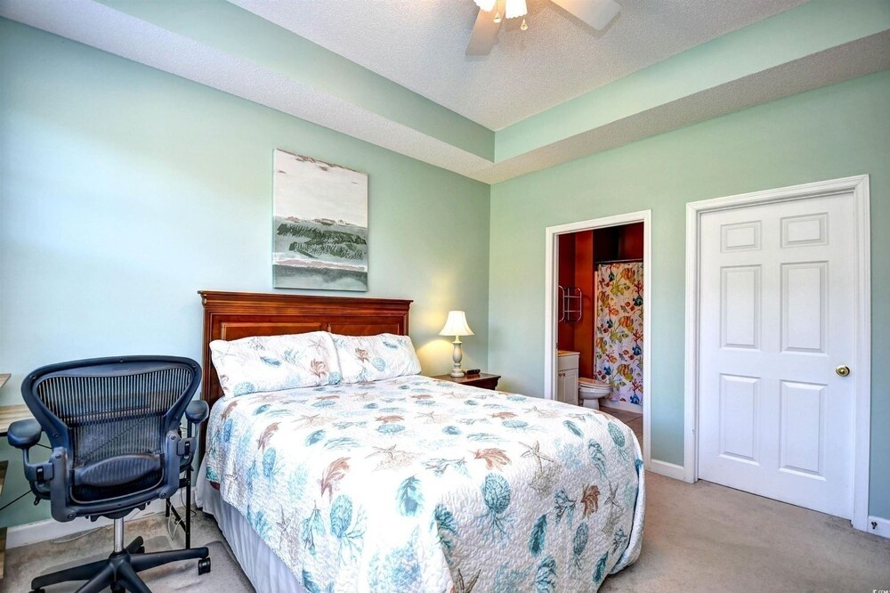 River Crossing 231 3 Bedroom Condo