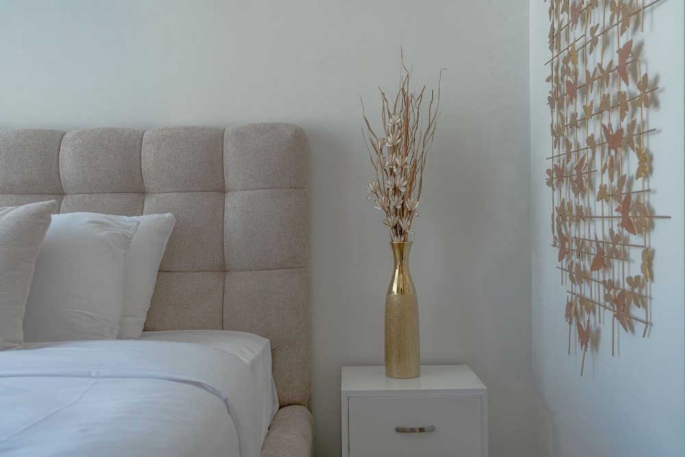 Luxury townhouse in Al Danah Bay