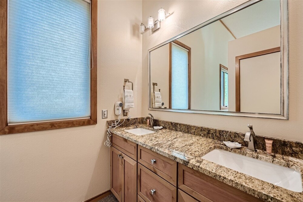 The Pines - Keystone Ski Resort CO Vacation Lodging
