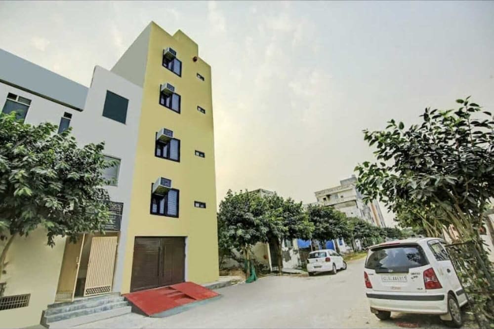 Green Orbit Hotel