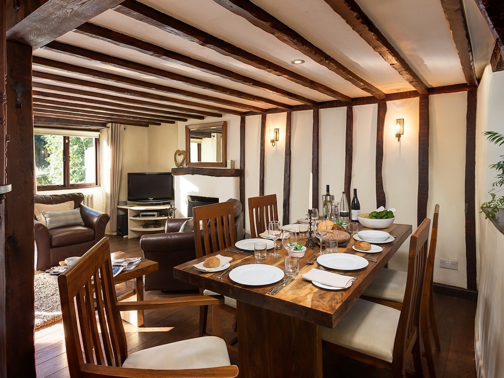 Poppy Cottage