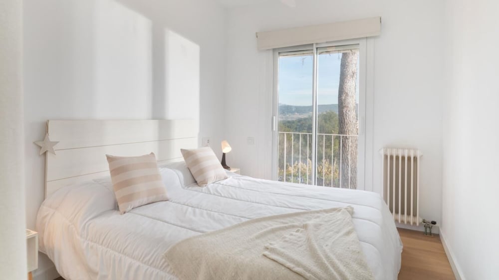 Ferran in Llafranc With 4 Bedrooms and 2 Bathrooms
