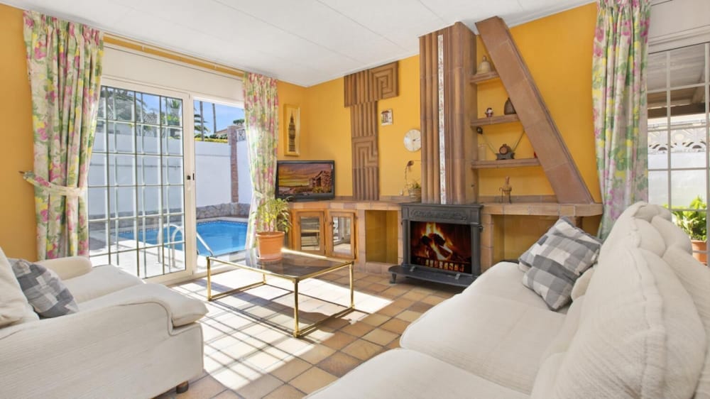 Del Pi in Blanes With 4 Bedrooms and 3 Bathrooms