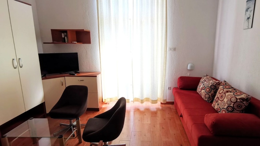 Jure - Ground Floor Studio-apartments - SA2