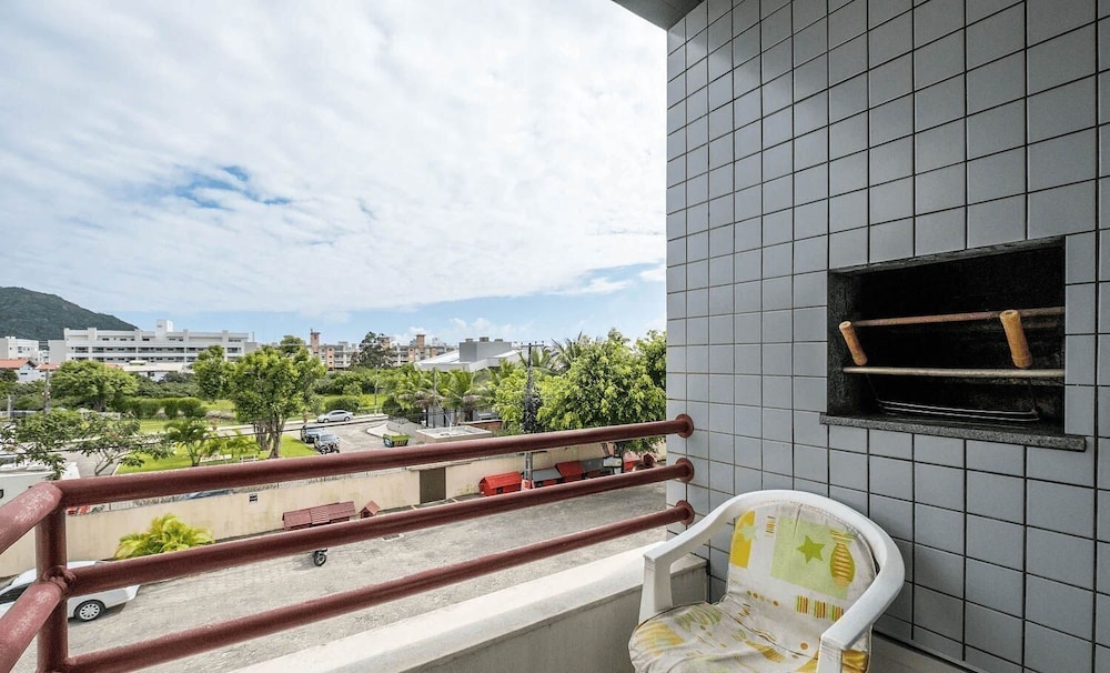 Beautiful apt 600m From Ingleses Beach Cnu202