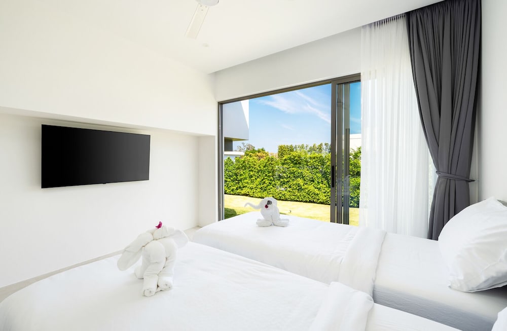 Luxury 5 Bedroom Modern Villa - KBR17 view 2