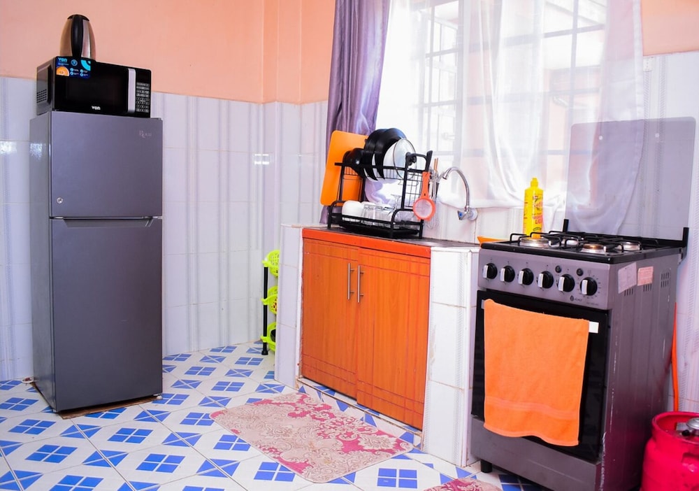 Cozy Naivasha Apartment With Mountain Views