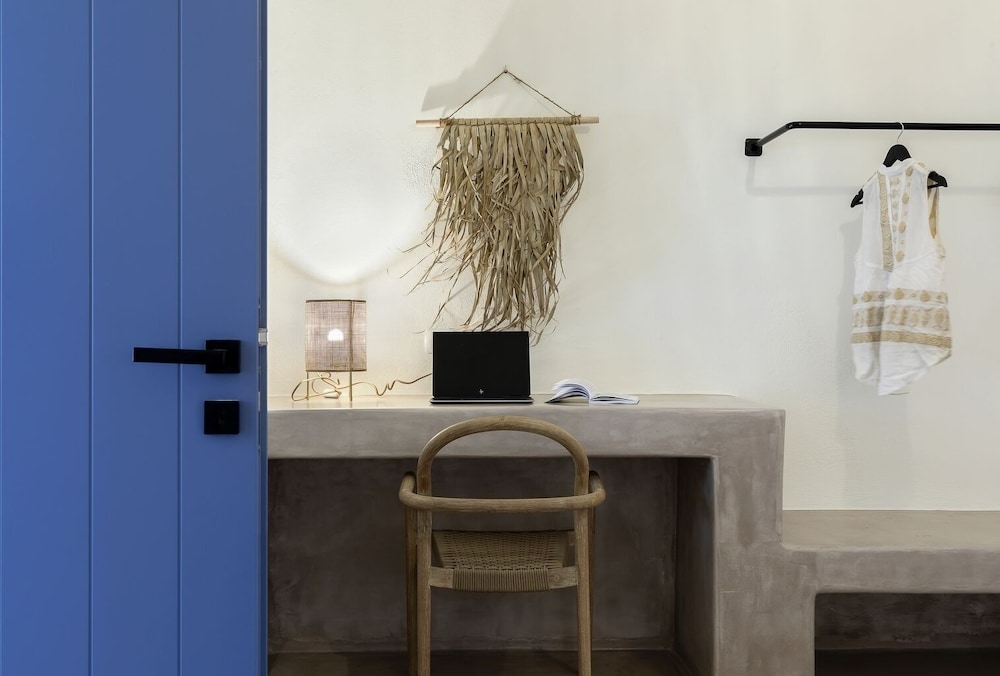 Acave Santorini Suites view 3