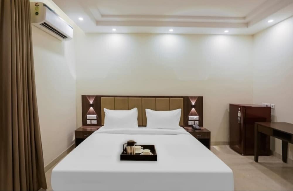 Akshay Hotel