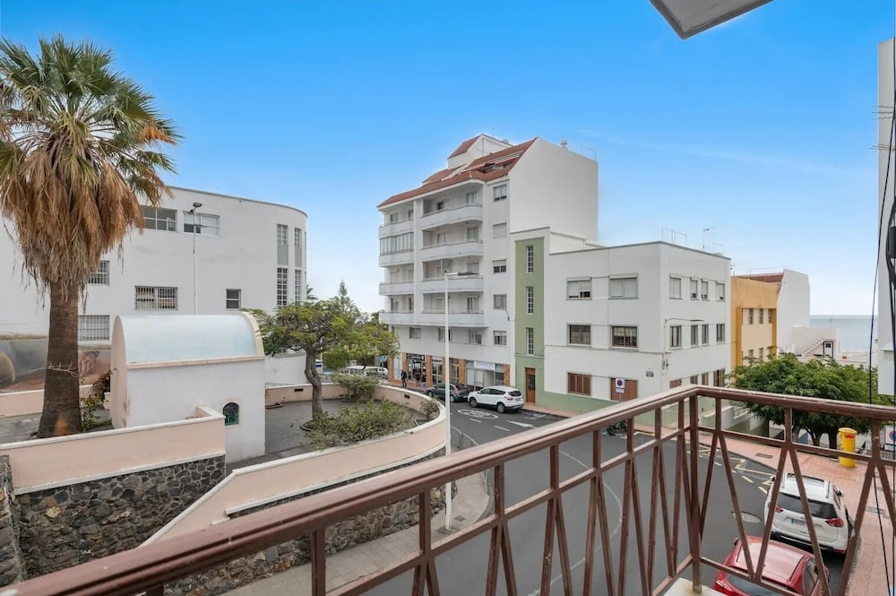 Home Elias LA Palma City