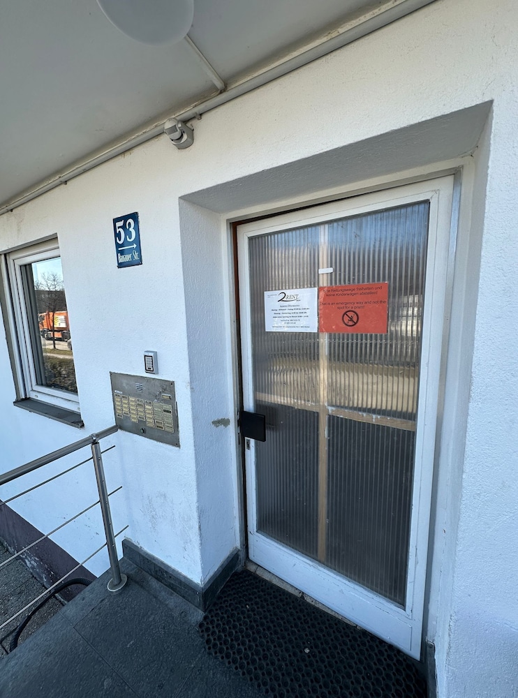 2-Rent Group Hostel Apartments HAN53