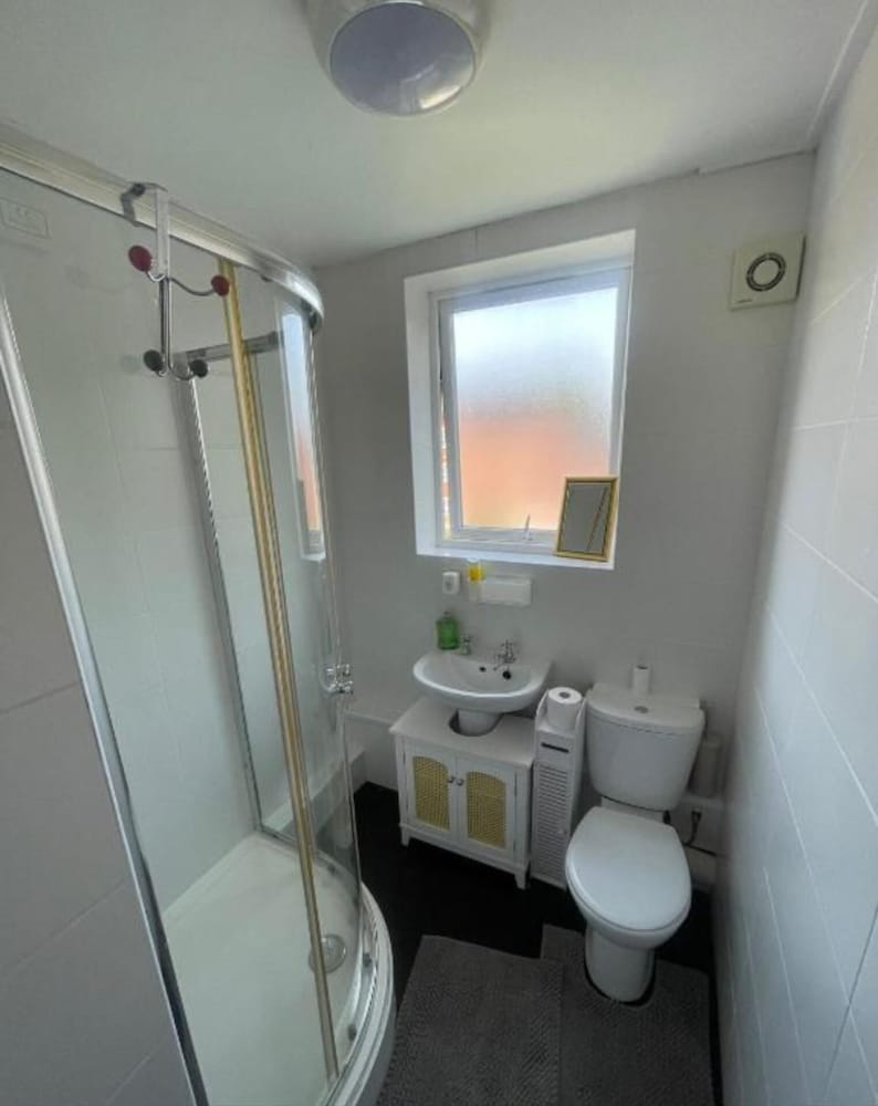Hillside Retreat in Wolverhampton
