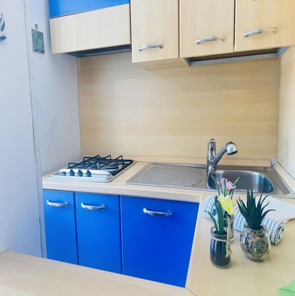 Sunny Apartment With Balcony-beahost