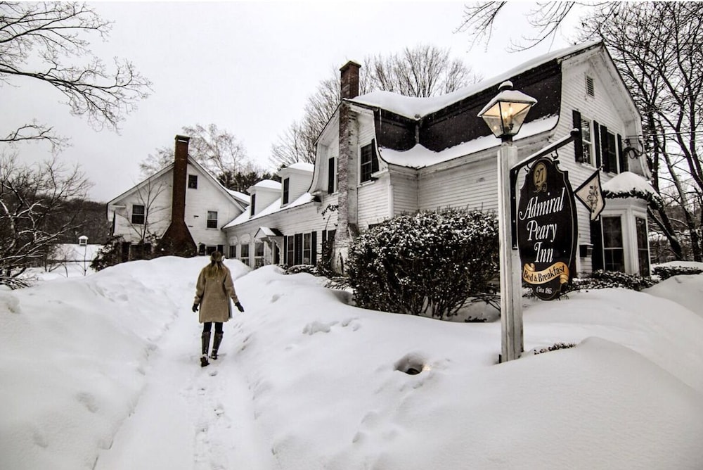 Admiral Peary Inn