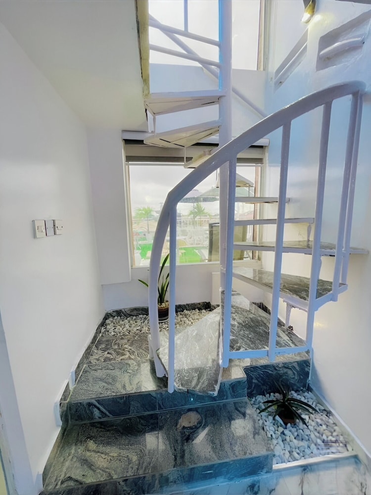 Divine Grace Apartment