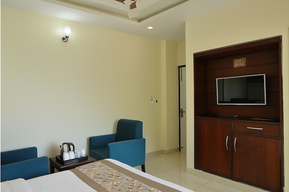 Hotel Winter Line Inn Near St Francis Monastery