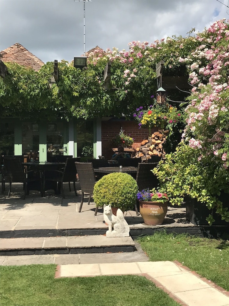 The Three Cups Inn