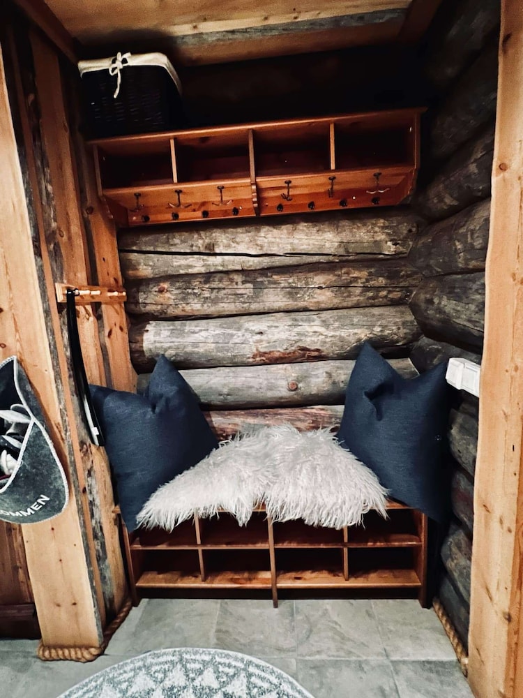 Aurora Bliss Cabin Retreat