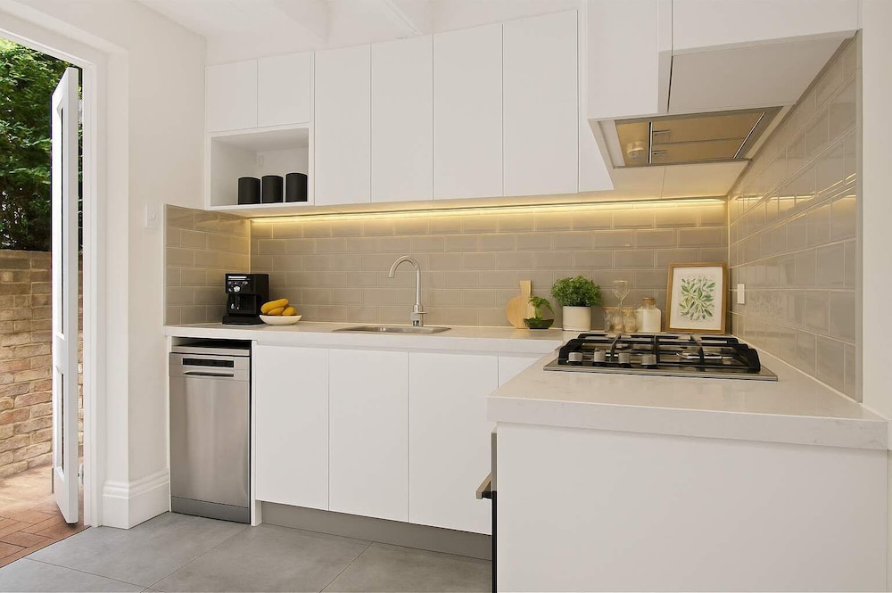 The Paddington White Sanctuary