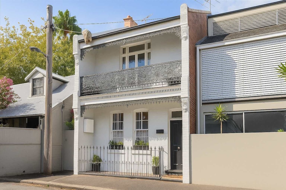 The Paddington White Sanctuary