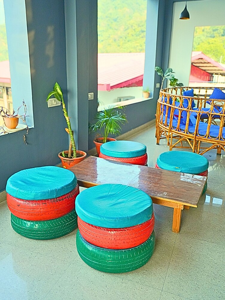 Skyard Hostel & Homestay (Harsil Valley)