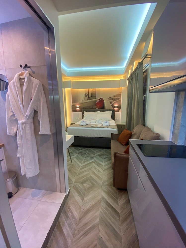 Chic Centre Suites Athens