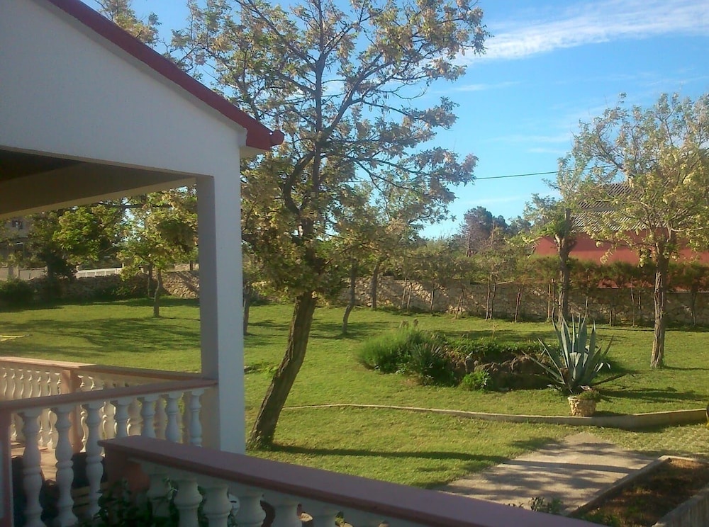 Photo 37