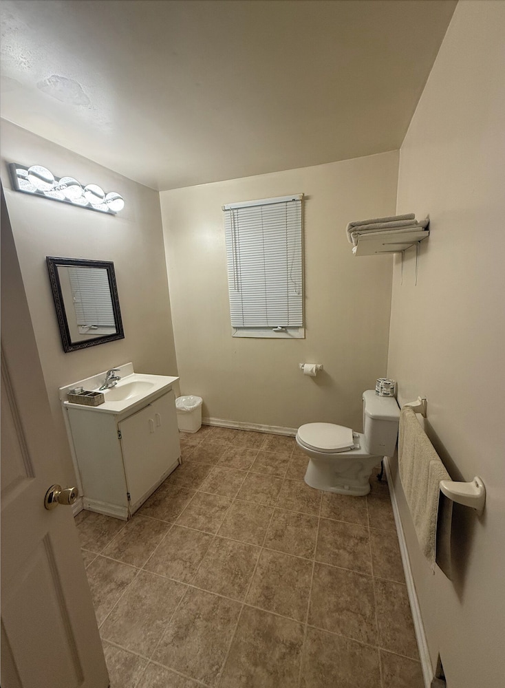 COUNTRY INN MOTEL