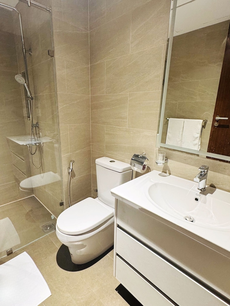 YAKA Trizen Luxury Apartments