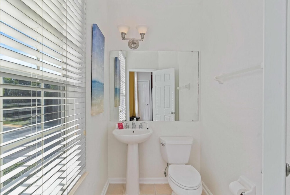 Vista Cay Swanky