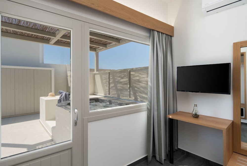 Sea Serenity Villas with Private Jacuzzi view 4