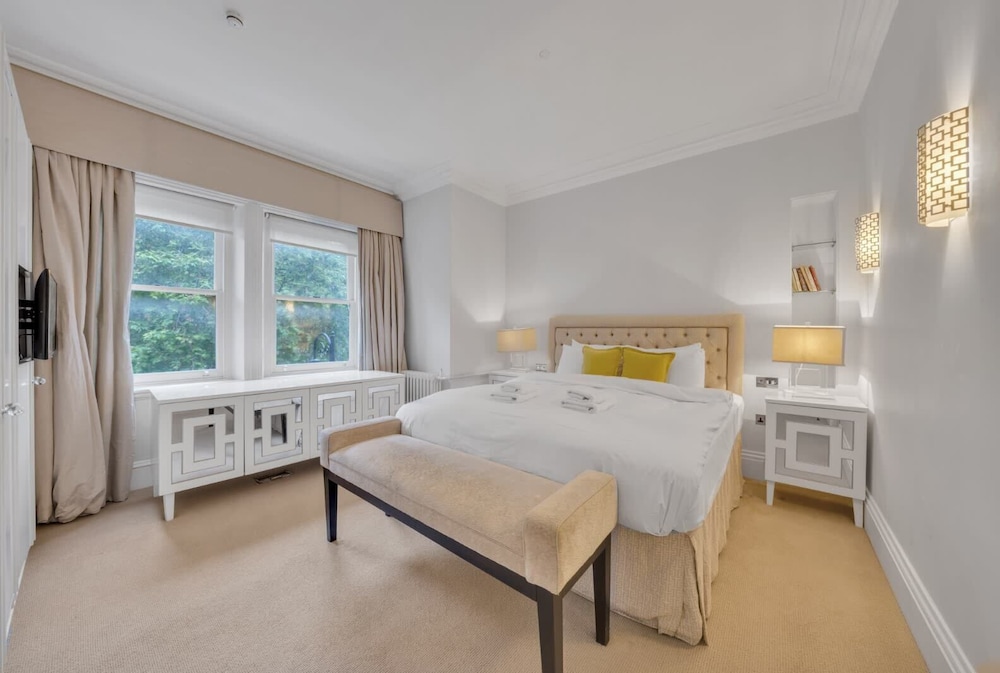 The Knightsbridge Residences