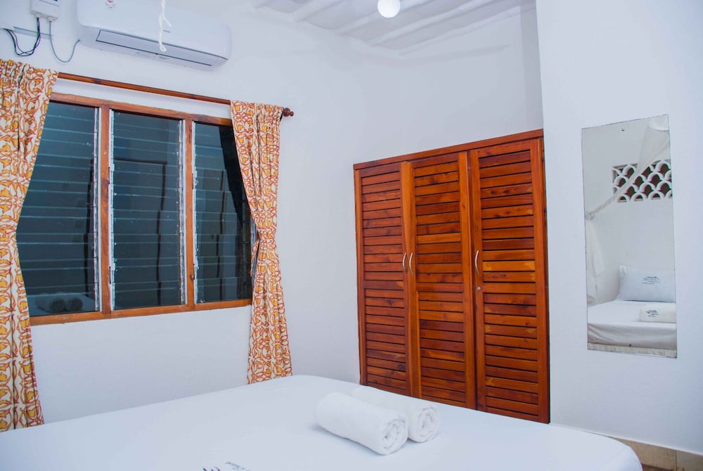 Diani Doric Cottages