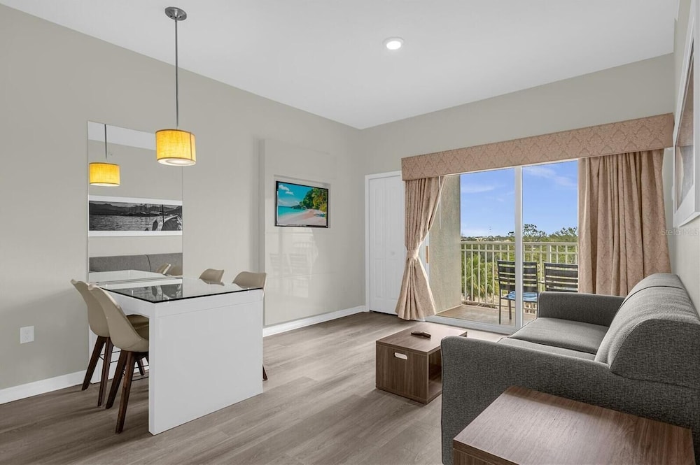 Premier Resort Condos Near Universal