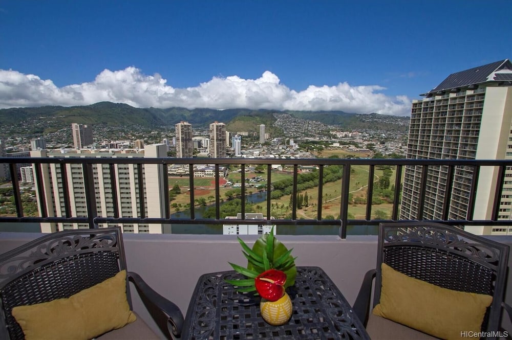 Royal Hawaiian Hospitality