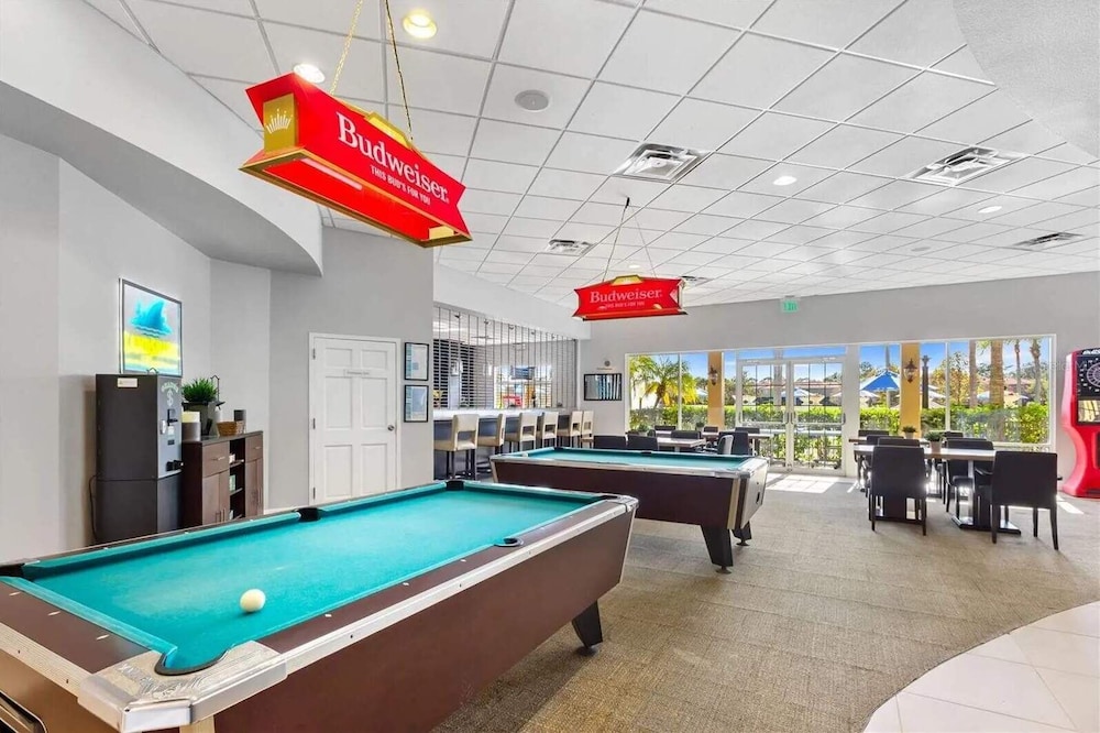 Bright 3B w Pool Close to Disney Encantada 8545