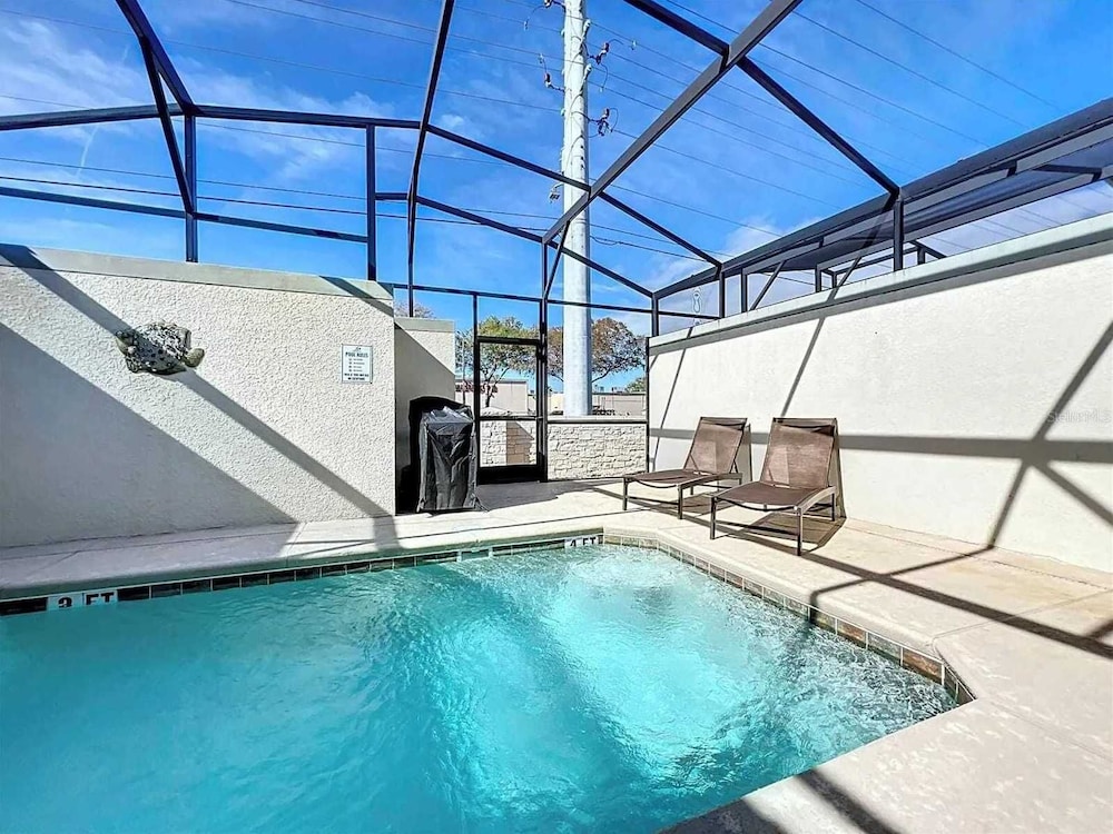 Stunning 4Bd W/ Pool @ Storey Lake 5019