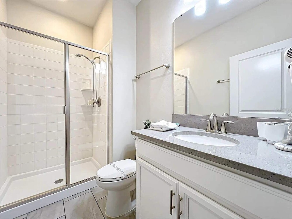 Stunning 4Bd W/ Pool @ Storey Lake 5019