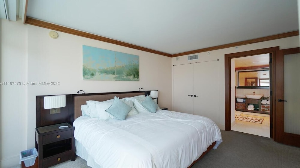 Carillon Miami Beach Private Suites