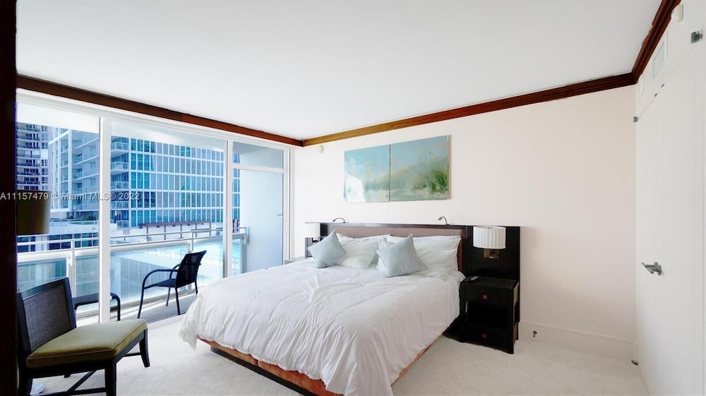 Carillon Miami Beach Private Suites