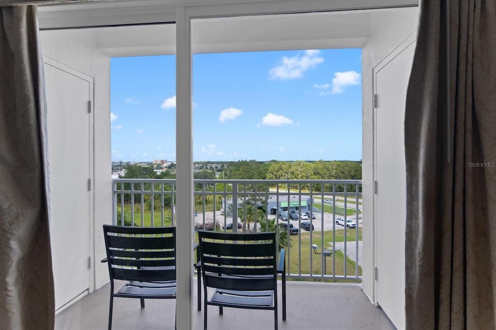 Premier Resort Condos Near Universal