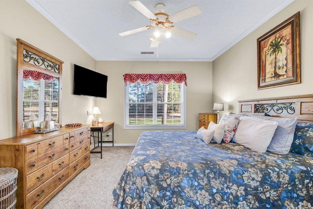 Legends Golf Resort Condos by Escape view 3