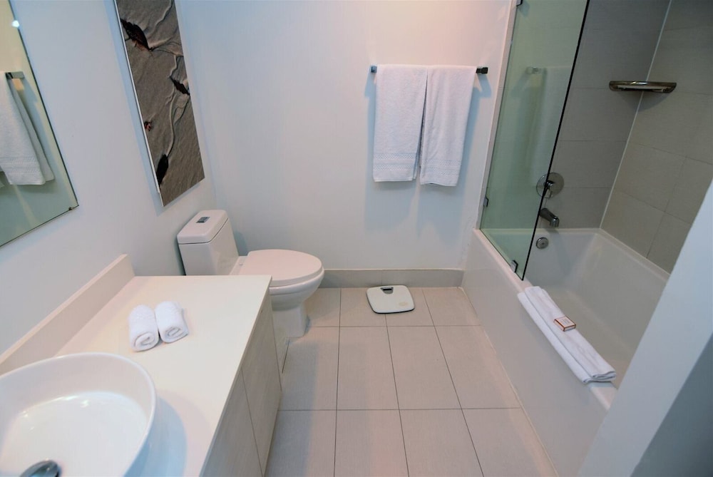 Spectacular Ocean & Bay View Residence 1 Bed 1 Bath @ Beachwalk Resort - Image 2