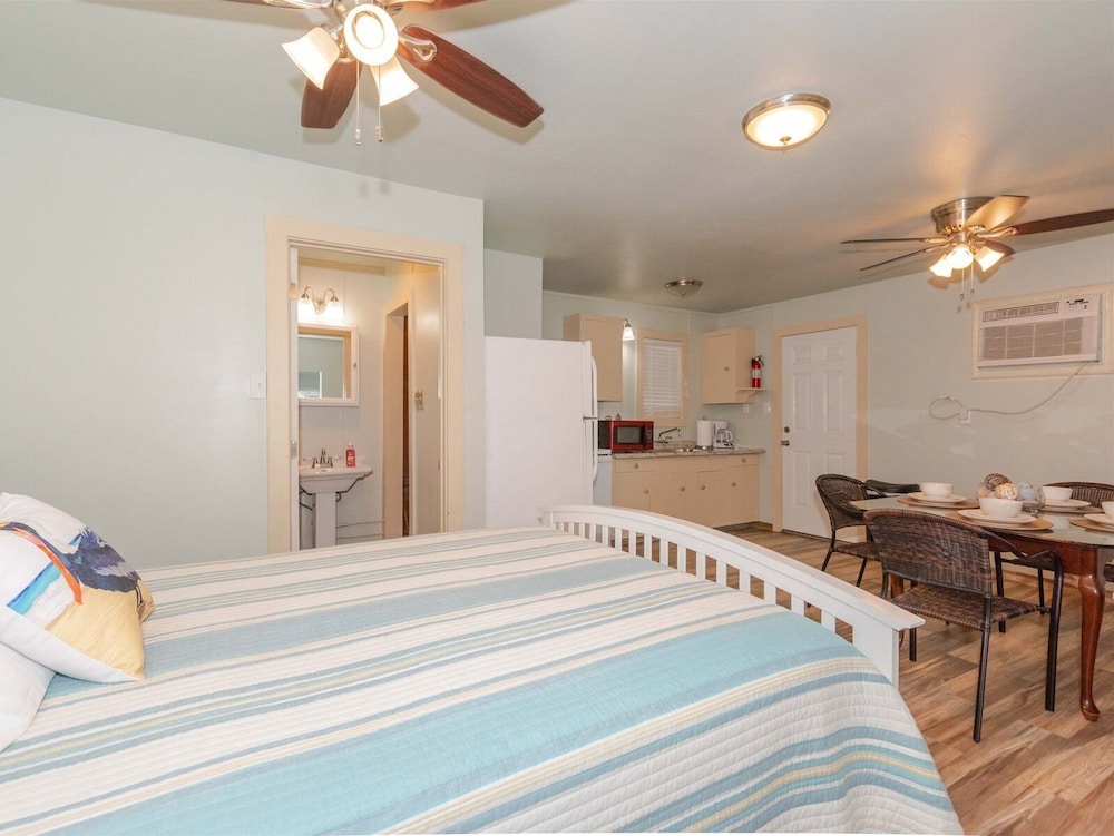 St. Charles Bay Cottage #9 - Little Devil view 2
