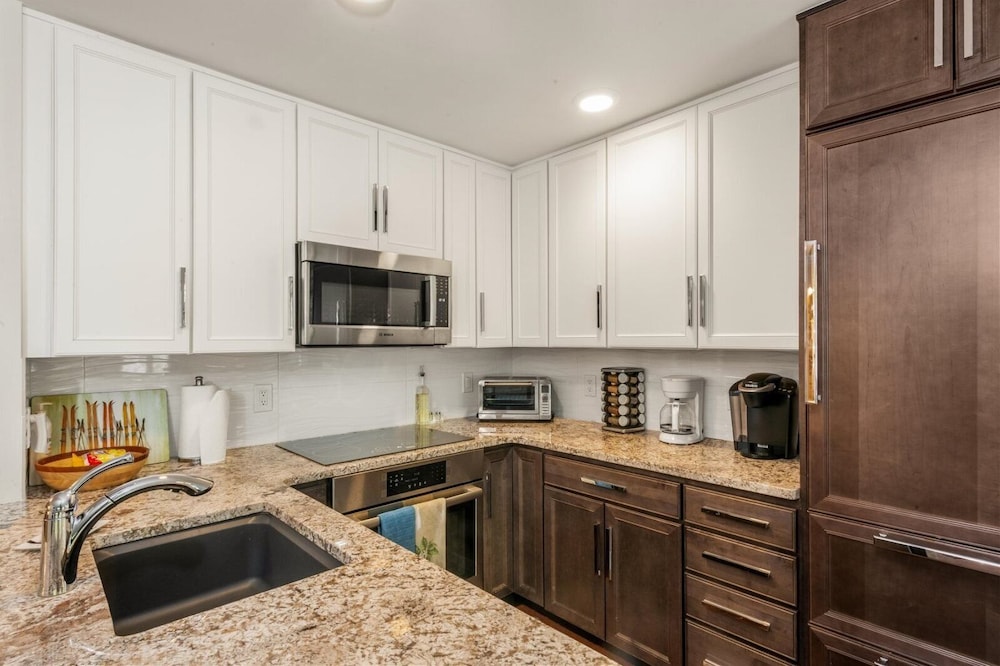 Cozy and Convenient 2BR in Vail Village - Walk to Gondola One