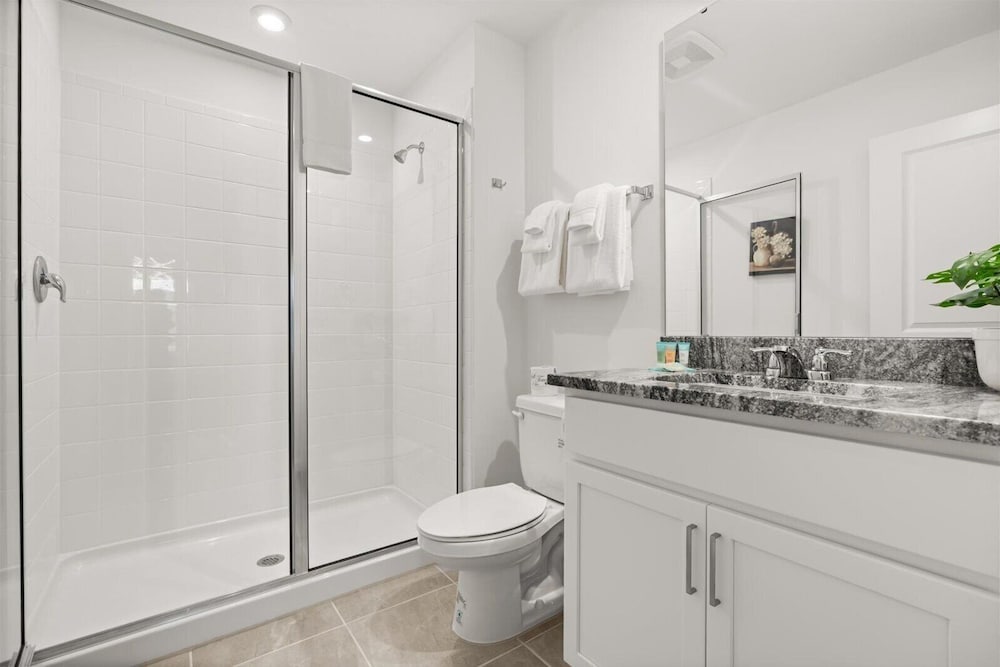 Luxurious 4BR Villa Pool close to Disney